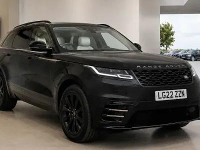 Käytetty Land Rover Range Rover Velar SE Dynamic 204 HP (150 kW) 2022 Musta Katumaasturi