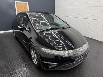 Begagnad Honda Civic SE 140 HK (102 kW) 2006 Svart Halvkombi