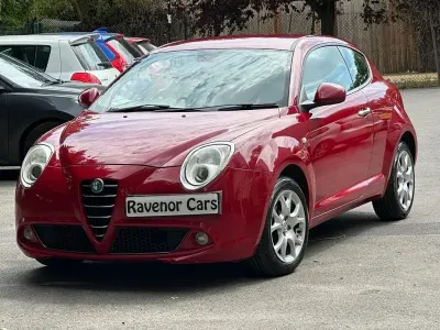 Begagnad Alfa Romeo MiTo Lusso 2009 Röd Halvkombi