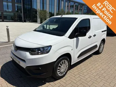 Used Toyota Proace 120 HP (88 kW) 2022 White MPV
