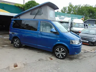 Used VW T5 Highline 140 HP (102 kW) 2013 Blue Van