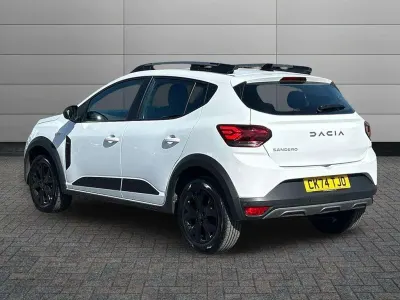 Used Dacia Sandero Extreme 90 HP (66 kW) 2024 White Hatchback