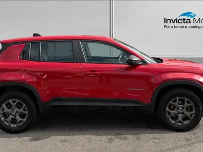 Begagnad Jeep Avenger Longitude 100 HK (73 kW) 2024 Röd SUV