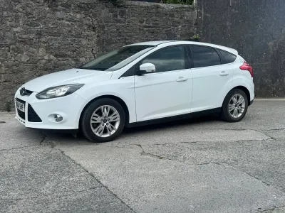 Used Ford Focus Titanium 125 HP (91 kW) 2014 White Hatchback