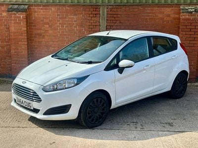 Used Ford Fiesta Style 82 HP (60 kW) 2014 White Hatchback