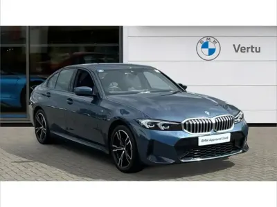 Begagnad BMW 330e M Sport 292 HK (214 kW) 2025 Blå Sedan