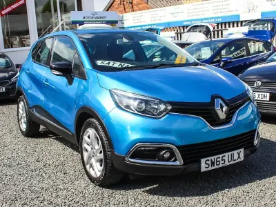 Begagnad Renault Captur Dynamique 90 HK (66 kW) 2015 Blå SUV