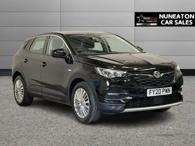 Używany Vauxhall Grandland X Business Edition 130 KM (95 kW) 2020 Czarny SUV