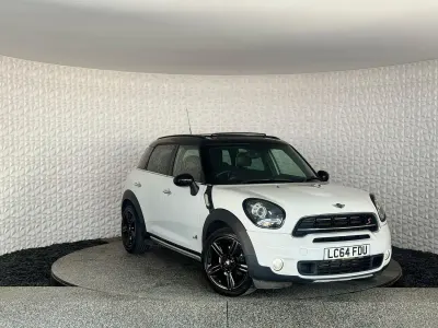 Used Mini Cooper SD 2015 White Hatchback