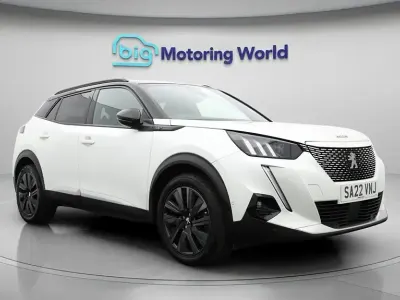 Second-hand Peugeot e-2008 Premium 100 kW (136 CP) 2022 SUV