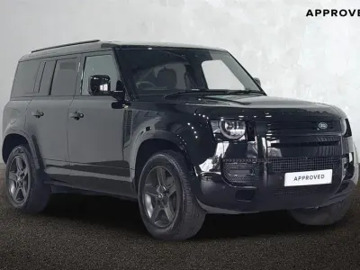 Gebraucht Land Rover Defender SE Dynamic 249 PS (183 kW) 2025 Schwarz SUV