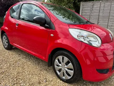 Używany Citroën C1 VTR Sport 68 KM (50 kW) 2011 Czerwony Hatchback