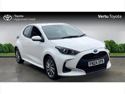 Used Toyota Yaris Hybrid 116 HP (85 kW) 2024 White Hatchback