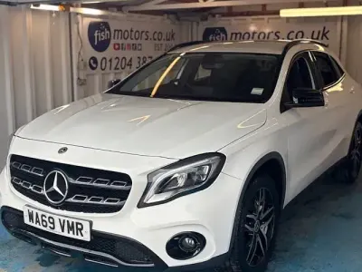 Usado Mercedes GLA180 Urban 122 HP (89 kW) 2019 Branco SUV