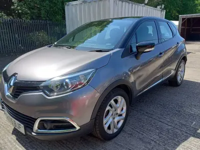 Used Renault Captur Dynamique 90 HP (66 kW) 2015 Grey SUV