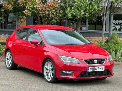 Begagnad Seat Leon FR 125 HK (91 kW) 2014 Röd Halvkombi