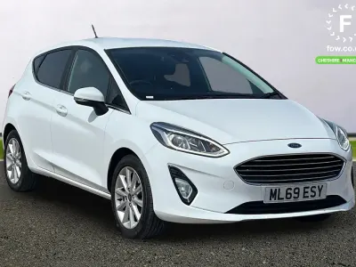 Used Ford Fiesta Titanium 125 HP (91 kW) 2019 White Hatchback