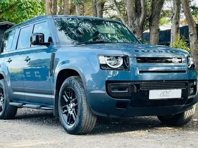 Used Land Rover Defender S 300 HP (220 kW) 2021 Blue SUV