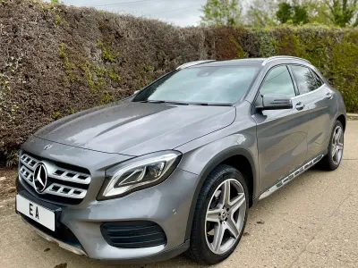 Usado Mercedes GLA250 AMG Line Premium Plus 211 HP (155 kW) 2018 Cinzento SUV