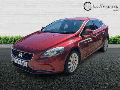 Used Volvo V40 SE Lux 115 HP (84 kW) 2014 Red Hatchback
