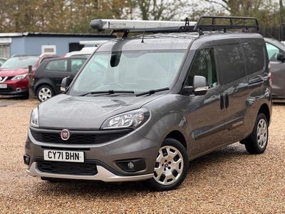 Used Fiat Doblò Trekking 105 HP (77 kW) 2021 Grey MPV
