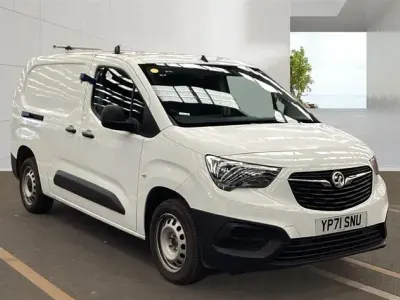 Begagnad Vauxhall Combo Edition 2022 Vit Minibuss