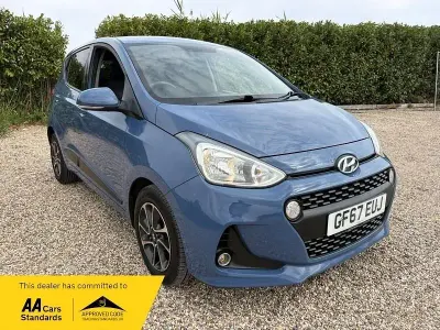 Used Hyundai i10 Premium 66 HP (48 kW) 2017 Blue Hatchback