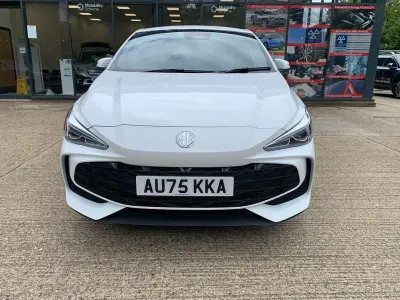 Used MG MG3 SE 194 HP (142 kW) 2025 White Hatchback