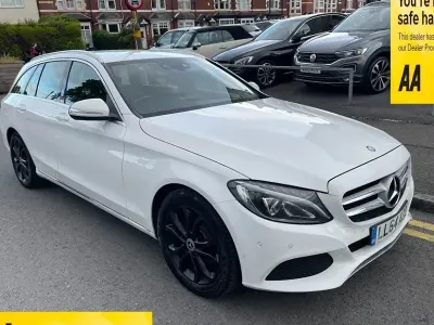 Used Mercedes C220 170 HP (125 kW) 2015 White Estate