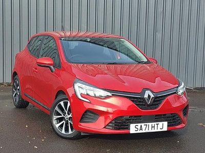 Used Renault Clio V Iconic 90 HP (66 kW) 2021 Red Hatchback