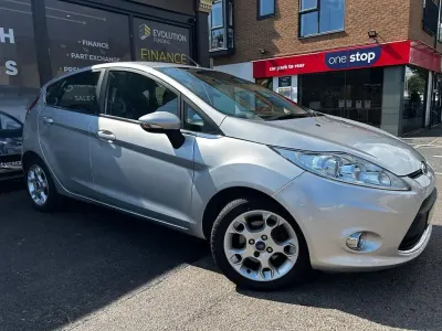 Used Ford Fiesta Zetec 94 HP (69 kW) 2012 Silver Hatchback