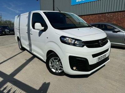 Usado Vauxhall Vivaro Sportive 100 HP (73 kW) 2021 Branco Monovolume