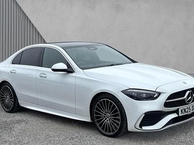 Begagnad Mercedes C220 AMG Line Premium Plus 200 HK (147 kW) 2025 Vit