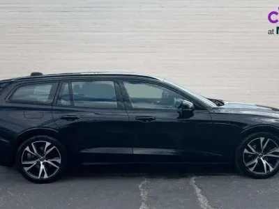 Used Volvo V60 R-Design 190 HP (139 kW) 2019 Black Estate