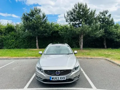 Używany Volvo V60 285 KM (209 kW) 2013 Złoty Kombi