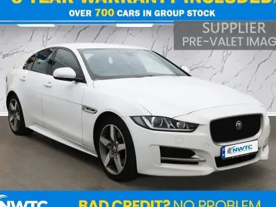 Gebraucht Jaguar XE R-Sport 200 PS (147 kW) 2019 Weiß Limousine