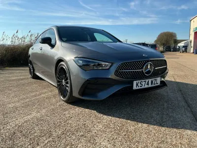 Begagnad Mercedes CLA220 AMG Line Premium Plus 190 HK (139 kW) 2024 Grå Sedan