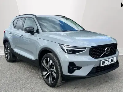 Begagnad Volvo XC40 Ultra 163 HK (119 kW) 2025 Grå SUV