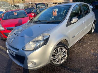 Used Renault Clio IV Dynamique 2012 Silver Hatchback