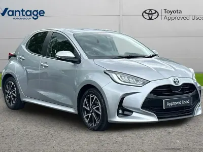 Used Toyota Yaris Design 113 HP (83 kW) 2022 Silver Hatchback