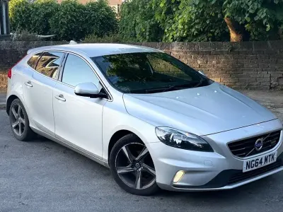 Used Volvo V40 R-Design 115 HP (84 kW) 2015 Silver Hatchback