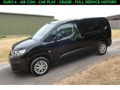 Used Citroën Berlingo 100 HP (73 kW) 2022 Black MPV