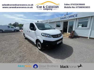 Used Vauxhall Vivaro S 100 HP (73 kW) 2022 White MPV