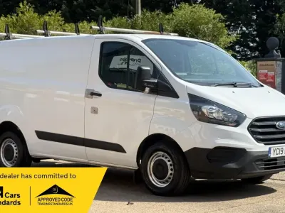 Used Ford Transit Custom 105 HP (77 kW) 2019 White Van