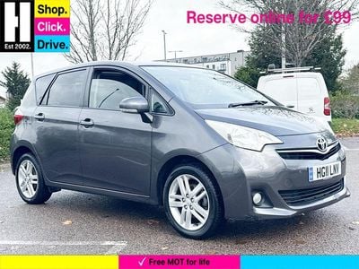 Used Toyota Verso 98 HP (72 kW) 2011 Grey MPV