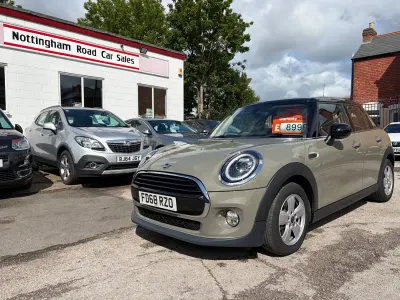 Begagnad Mini Cooper Classic 2018 Grå Halvkombi