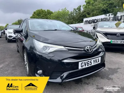 Usado Toyota Avensis 2015 Negro Familiar
