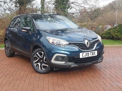 Used Renault Captur Iconic 90 HP (66 kW) 2019 Black SUV