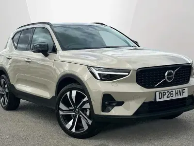Used Volvo XC40 Ultra 163 HP (119 kW) 2026 Beige SUV