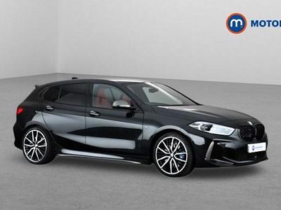 Begagnad BMW M135 306 HK (225 kW) 2024 Svart Halvkombi
